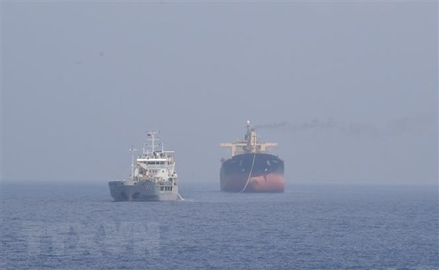 Vietnam’s forces save Panamanian ship in distress near Truong Sa archipelago